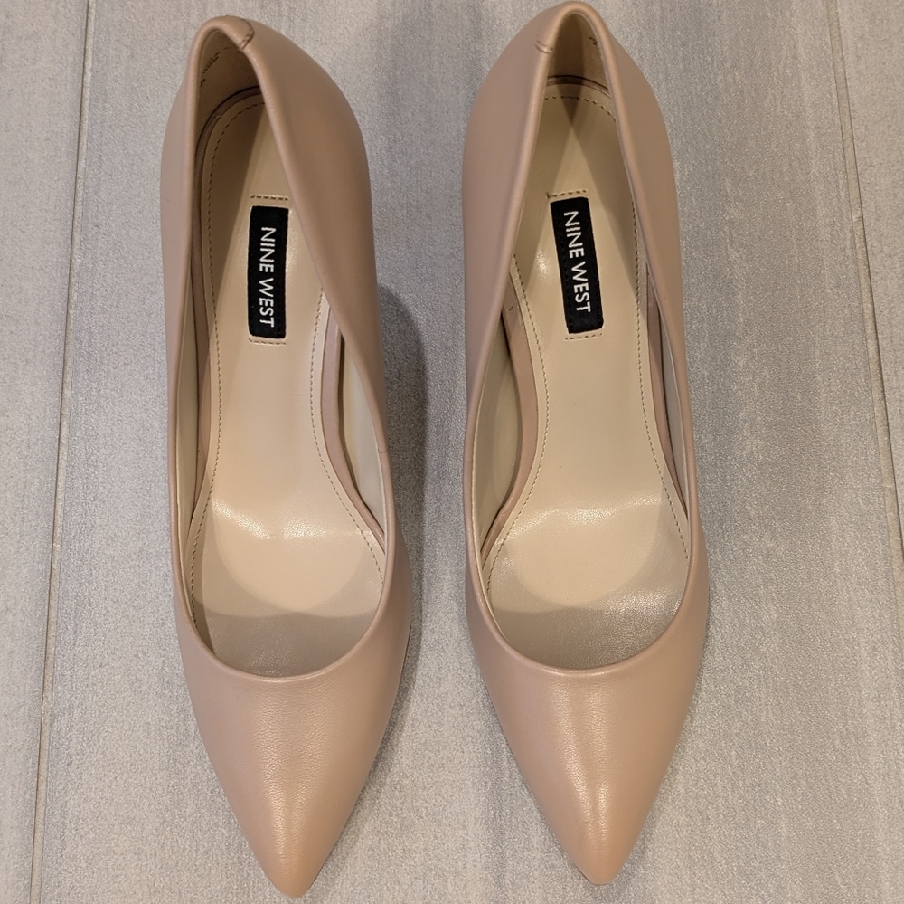 Nine West Leather Nude Pointed-Toe Pumps NIB